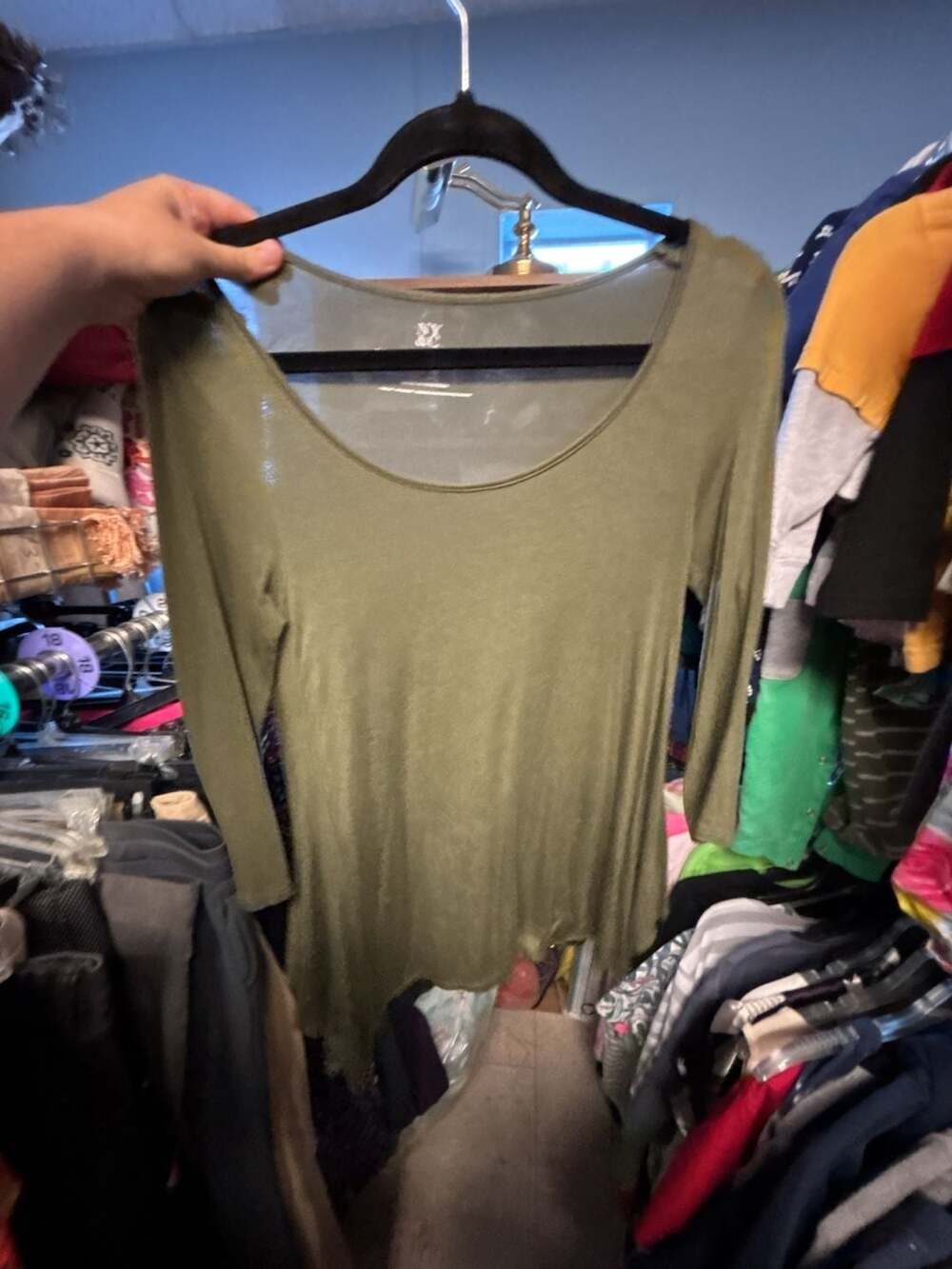 New York & Company Olive Green Scoop Neck Asymmetrical Hem Long Sleeve Top